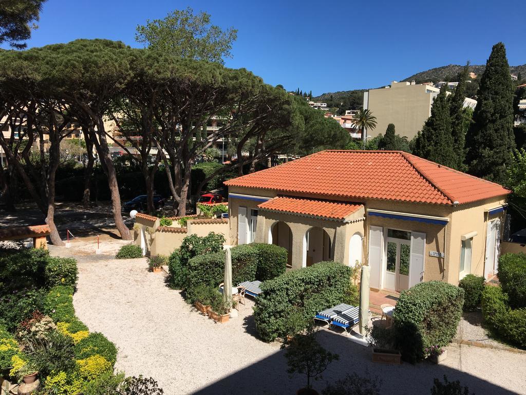 Hotel Beau Rivage Le Lavandou Exterior photo