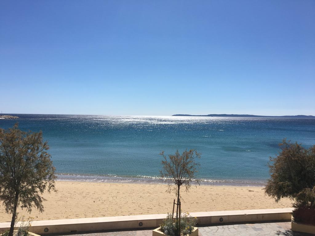Hotel Beau Rivage Le Lavandou Exterior photo