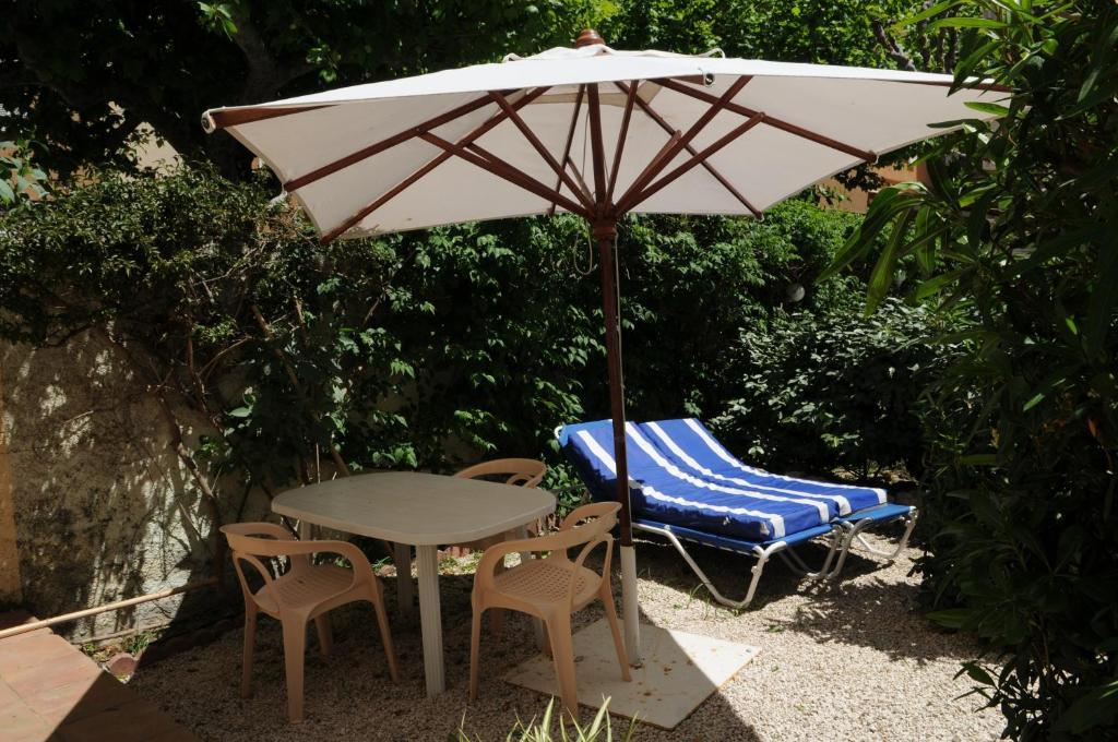 Hotel Beau Rivage Le Lavandou Room photo