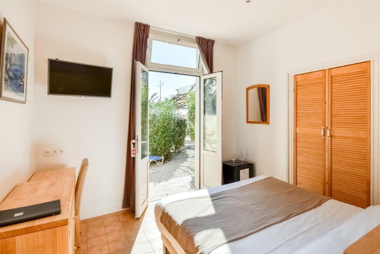 Hotel Beau Rivage Le Lavandou Exterior photo
